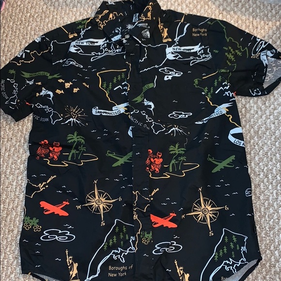 Stussy Other - Fun short sleeve back shirt
